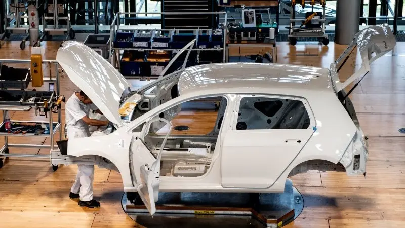 US manufacturers battle back