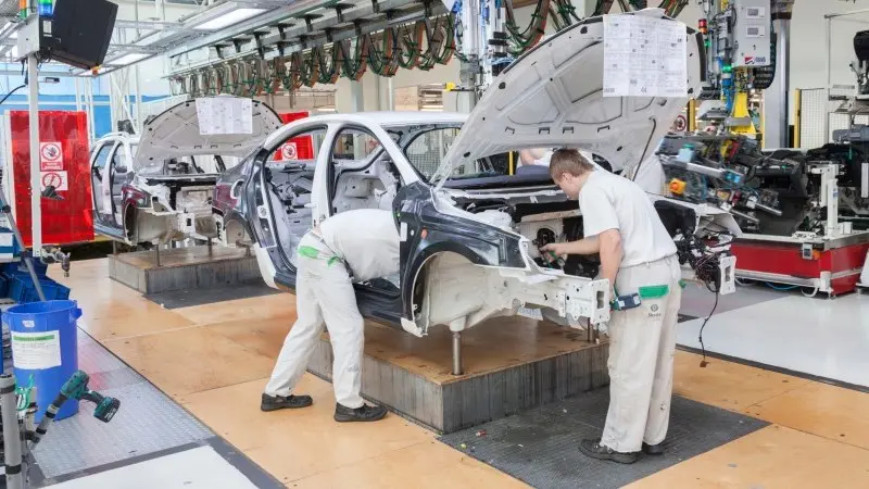 Pricing in Czech manufacturing accelerates across sectors