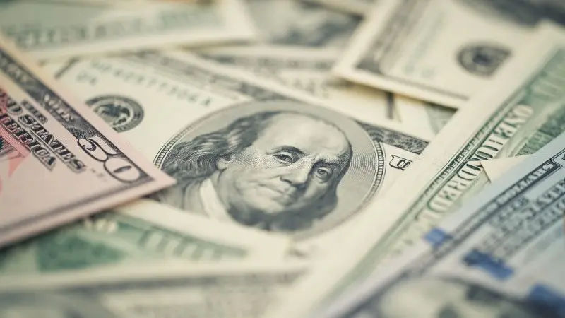 FX Daily: Investors return to carry in quiet markets