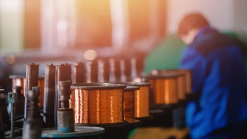 Copper prices slump as LME stocks continue to pile up