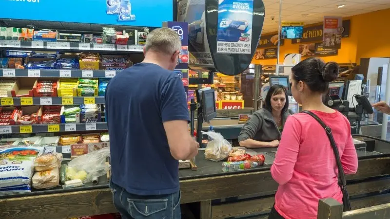 Czech policymakers still hawkish as inflation remains strong