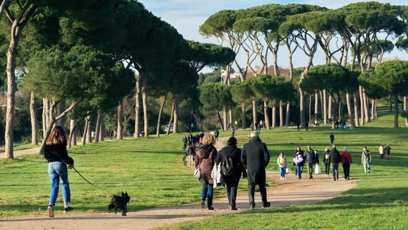 Eurozone economy helped by another mild winter  