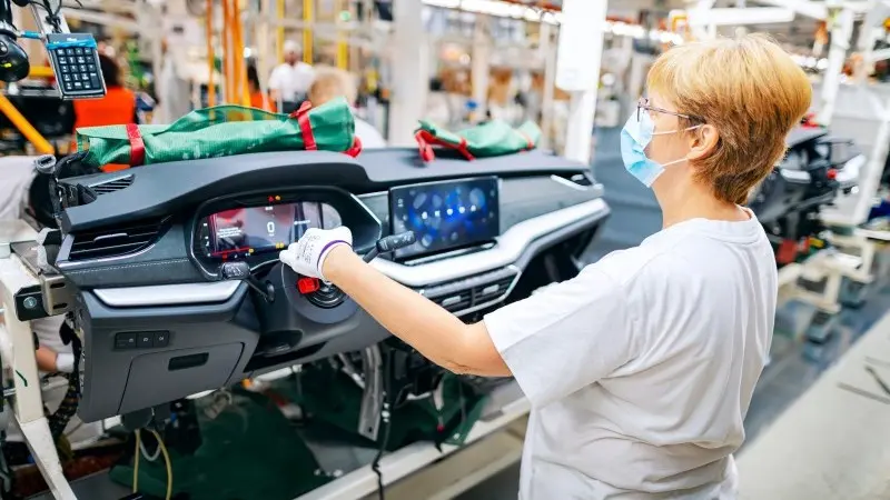 Another blow for Czech industry as the automotive sector slumps