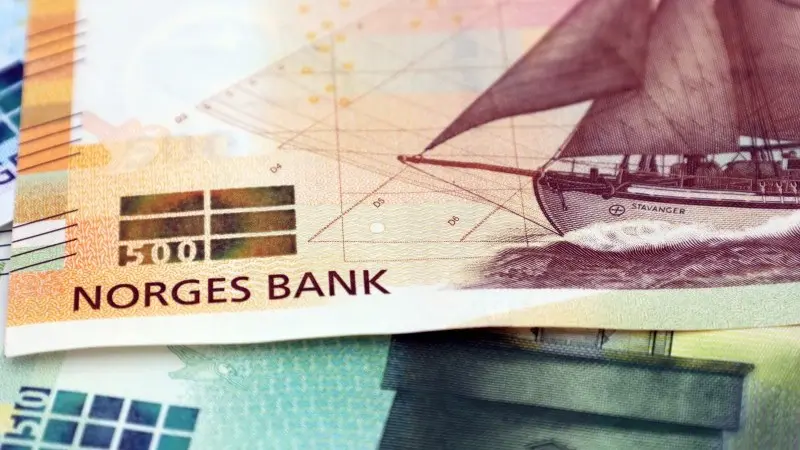 Norges Bank turns hawkish in fight against weaker krone