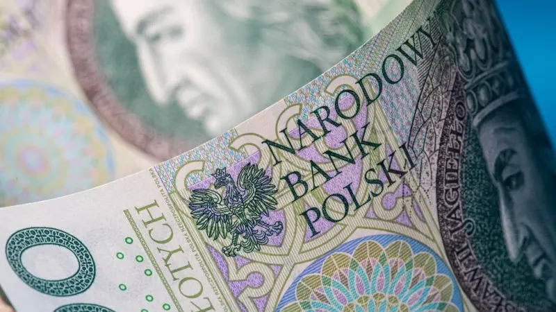 Poland’s current account balance improves due to seasonally higher EU transfers