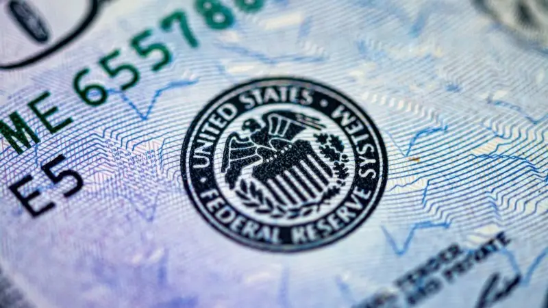 FX Daily: Bumpy de-escalation