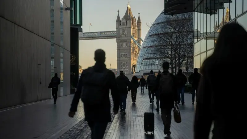 UK wage growth to ease further as jobs market cools
