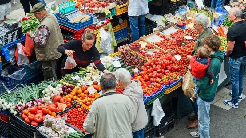 Hungarian wage data a pleasant surprise, but is no silver bullet