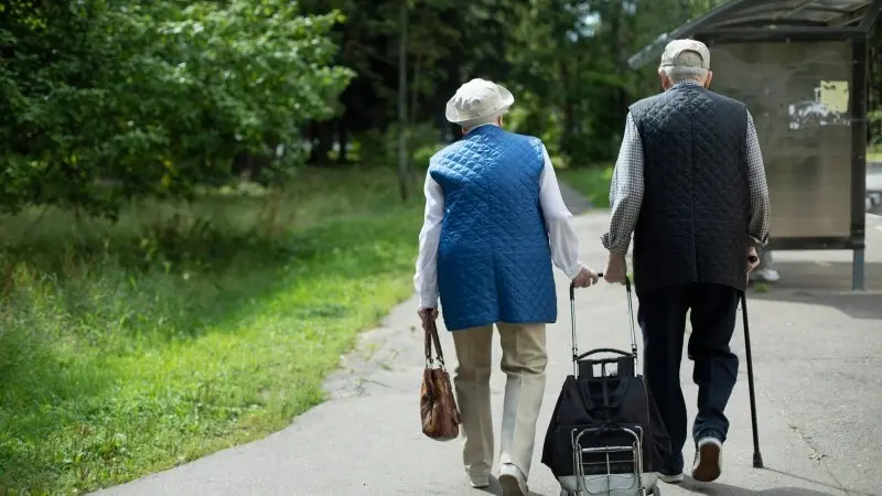 A bigger round of Dutch pension transitions puts curve steepening back in play