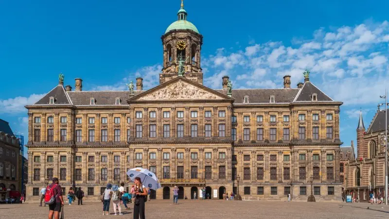 Dutch GDP ekes out small second quarter growth