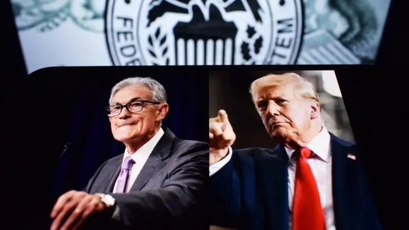 FX Daily: Trump-Powell standoff harms the dollar