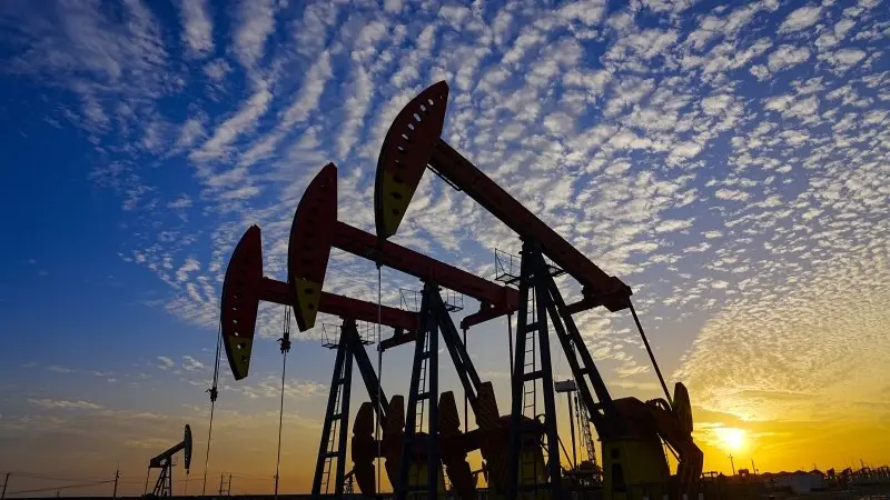 The Commodities Feed: Oil advances as US tightens pressure on Iran