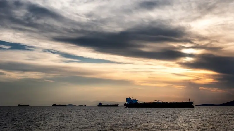Hormuz oil shock tilts shipping towards alternative fuels 