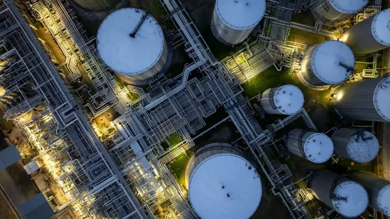 In charts: our latest scenarios for energy prices, central banks and markets
