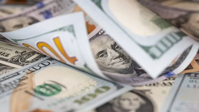 Low dollar hedge ratios: could lightning strike twice?
