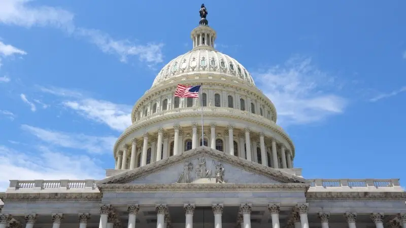 FX Daily: Debt-limit impasse giving dollar a lifeline