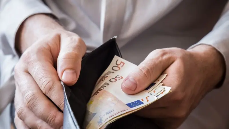 Labour costs put upward pressure on eurozone inflation