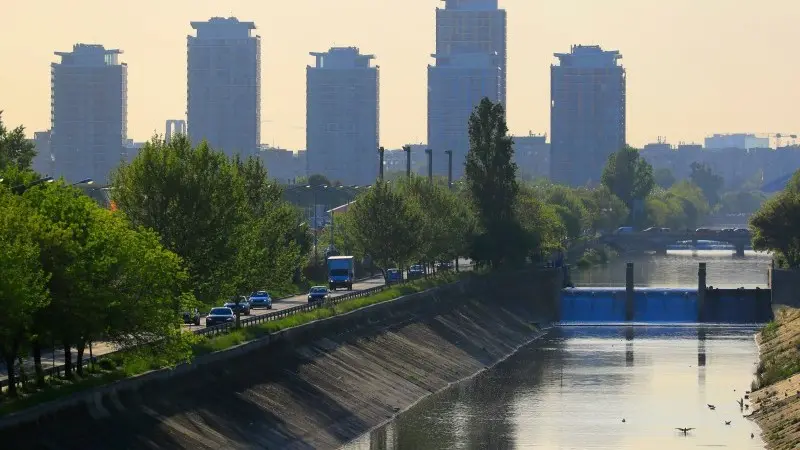 Romanian inflation steadies as trade risks mount