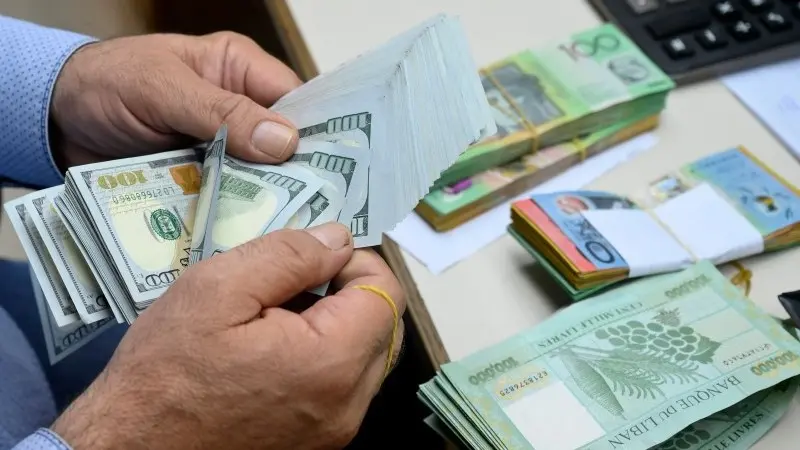 FX: Dollar pauses for thought