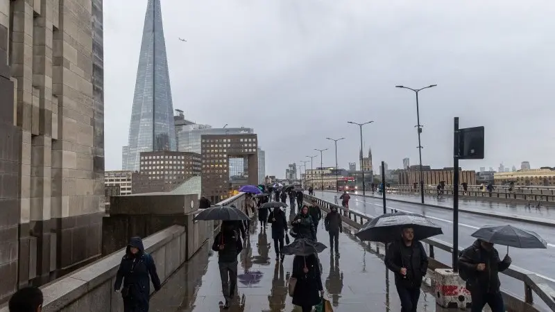 UK economic output falls further than expected in July