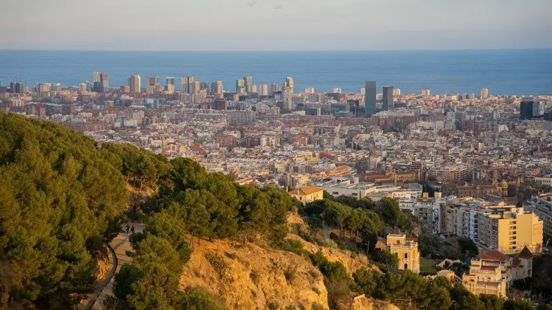 Spanish business confidence improves, but concerns linger