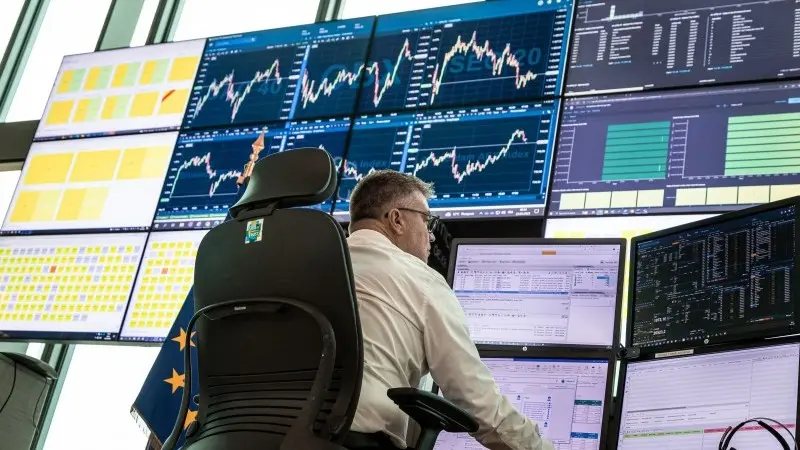 Market turmoil leaves credit in limbo