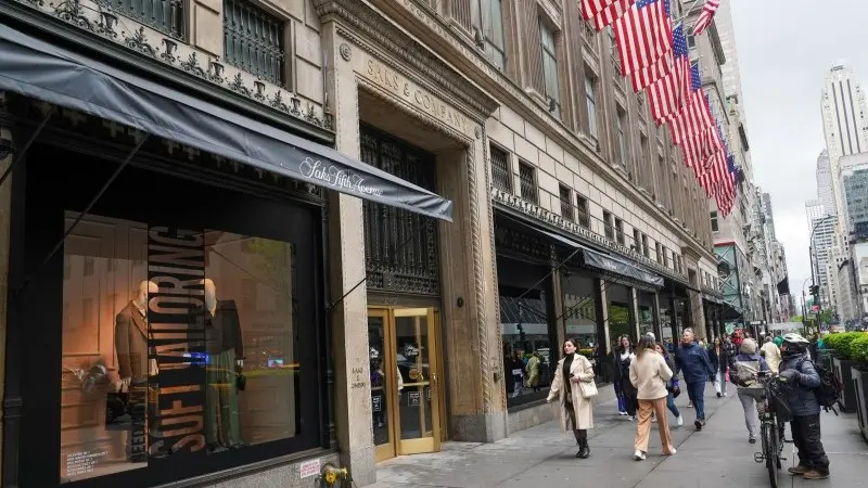 Falling real US incomes raise doubts about the outlook for spending and inflation