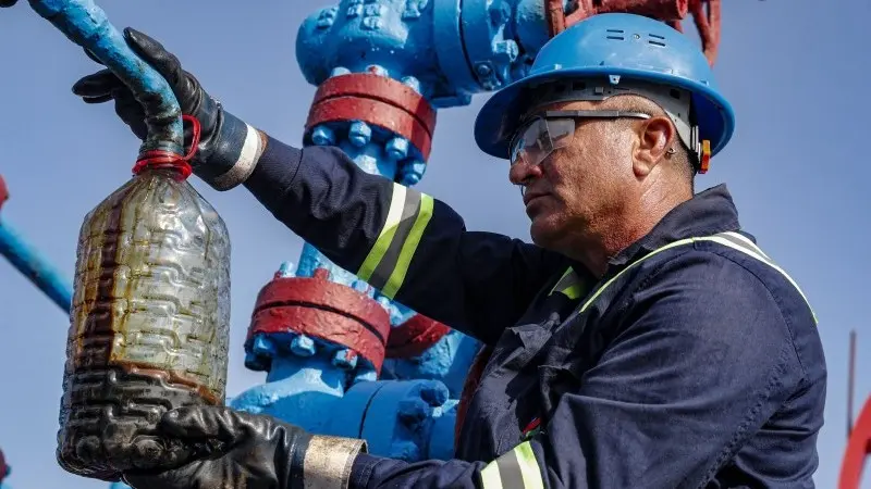 Middle East tensions ease for energy as Russian sanctions hit metals  