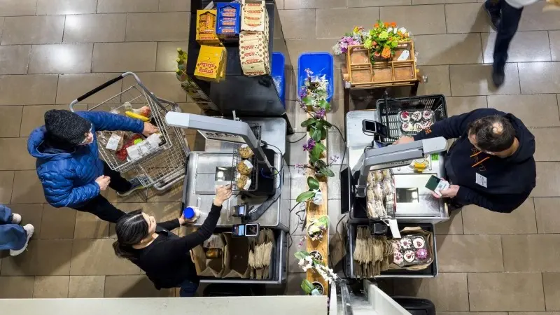 Rates: Worried about stubborn inflation 