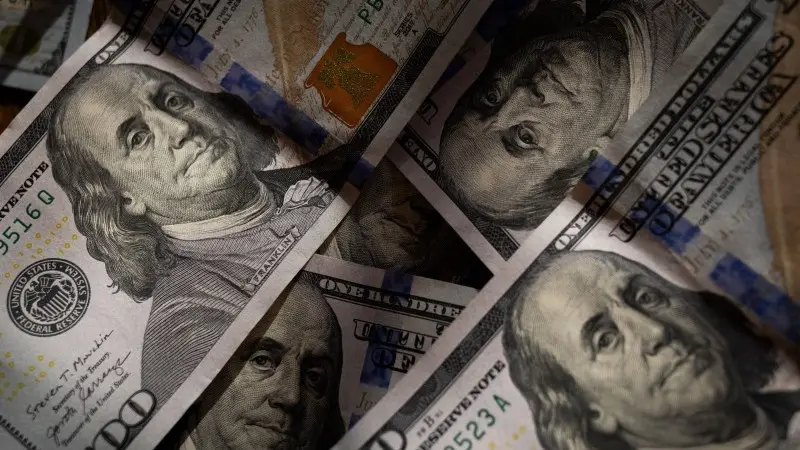 FX Daily: Bracing for a prolonged shock