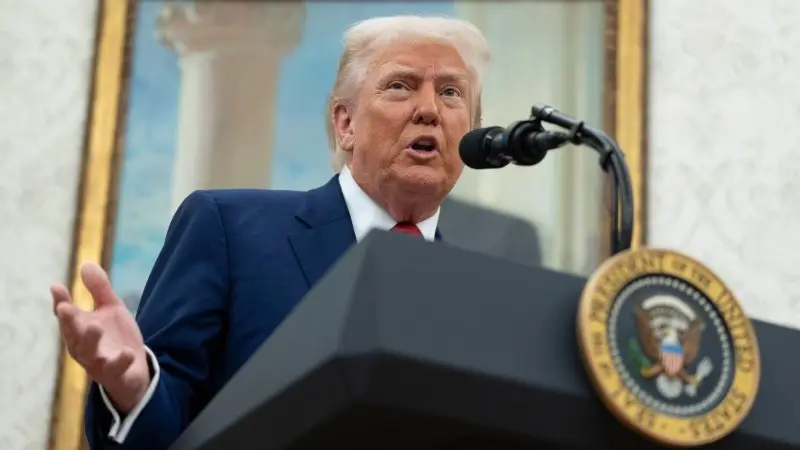 FX Daily: Dollar gets a lift from tariff ruling and FOMC insight