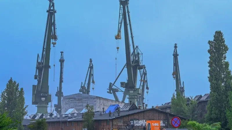 Polish industrial production picks up in May as K-shape split emerges