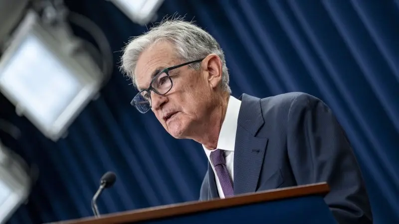 FX Daily: Dollar outlook remains bearish despite hectic Fed reaction 