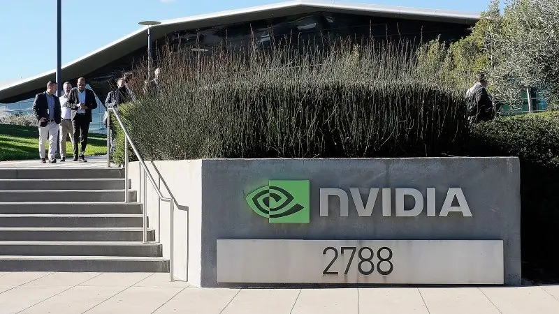 FX Daily: Bracing for the tech shock