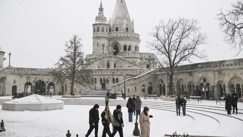 Hungarian economy begins to recover from stagnation