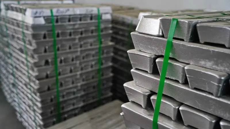 Easing aluminium supply risk prompts lower forecasts