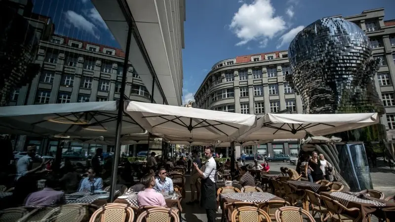 Czech inflation picks up amid robust private spending